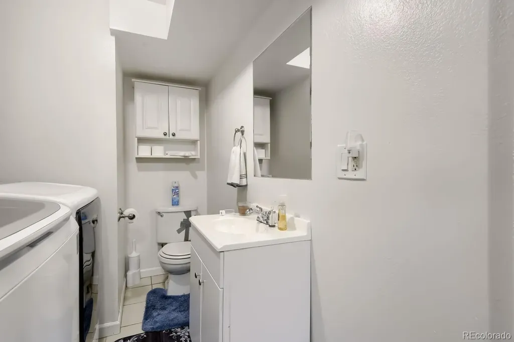 5388 Billings Street Denver CO 80239