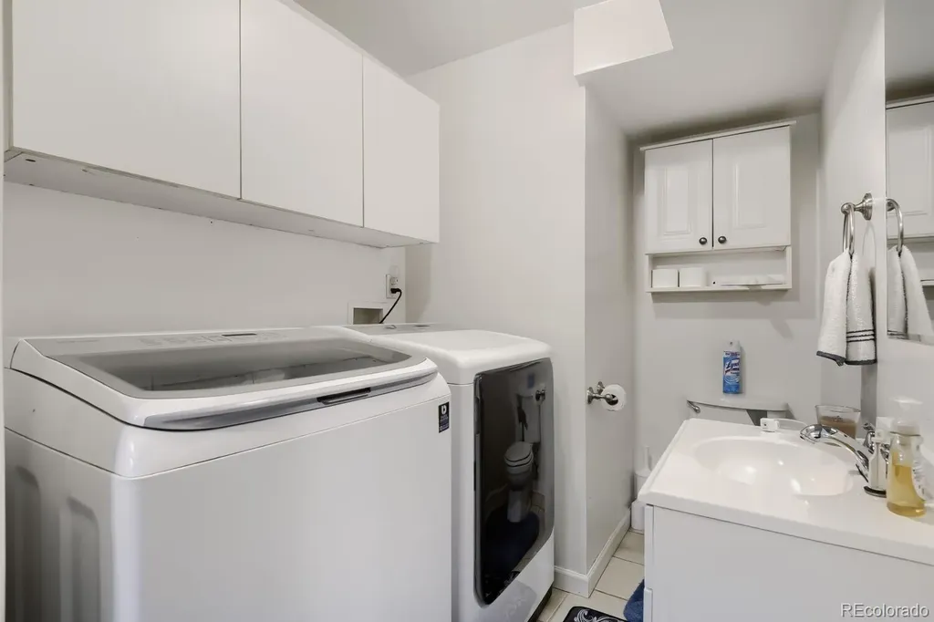 5388 Billings Street Denver CO 80239
