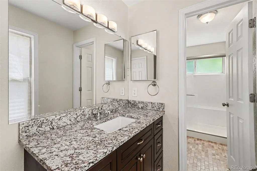 10251 W Ida Avenue Littleton CO 80127