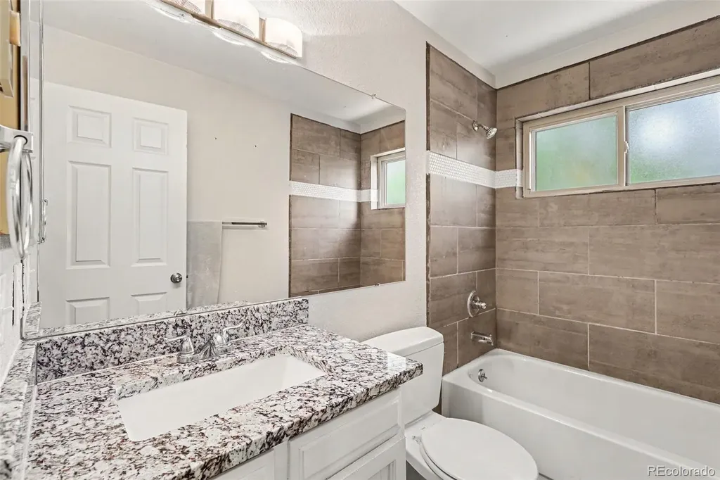 10251 W Ida Avenue Littleton CO 80127