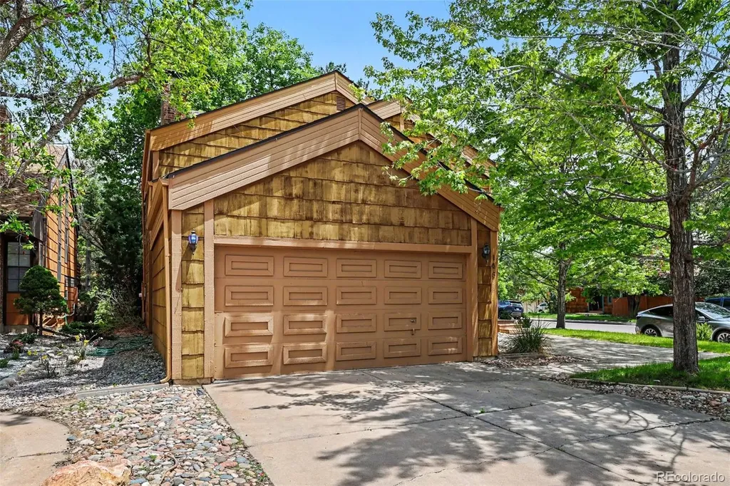 10251 W Ida Avenue Littleton CO 80127