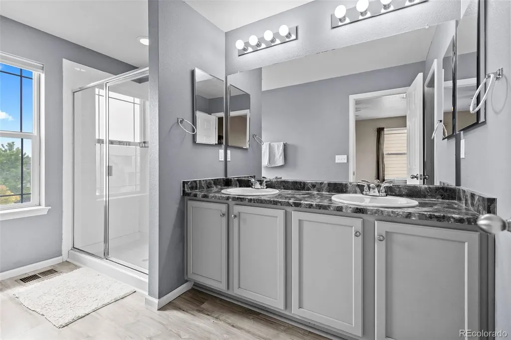 25585 E Maple Place Aurora CO 80018
