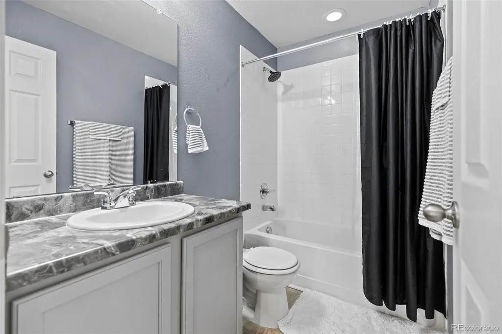 25585 E Maple Place Aurora CO 80018