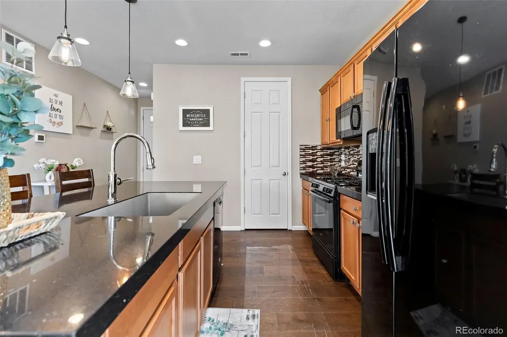 25585 E Maple Place Aurora CO 80018