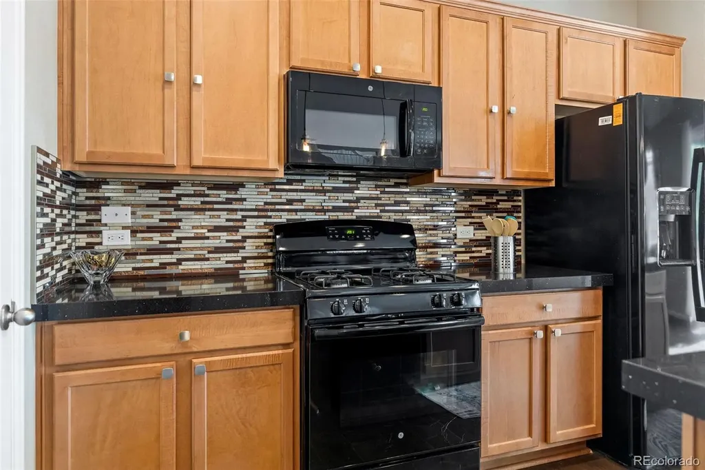 25585 E Maple Place Aurora CO 80018