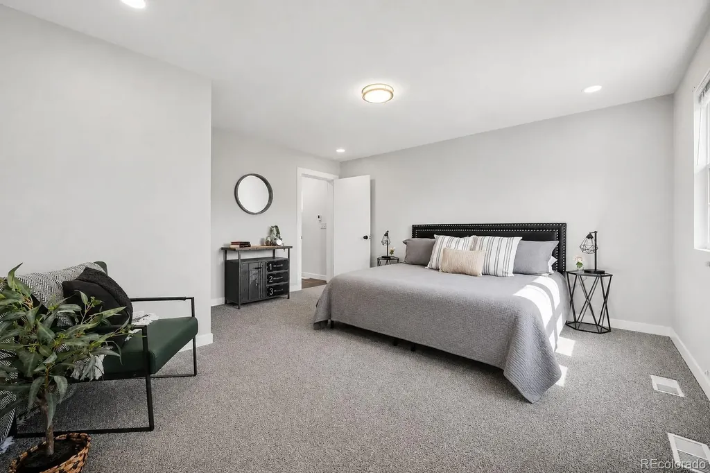 2210 S Hooker Way Denver CO 80219