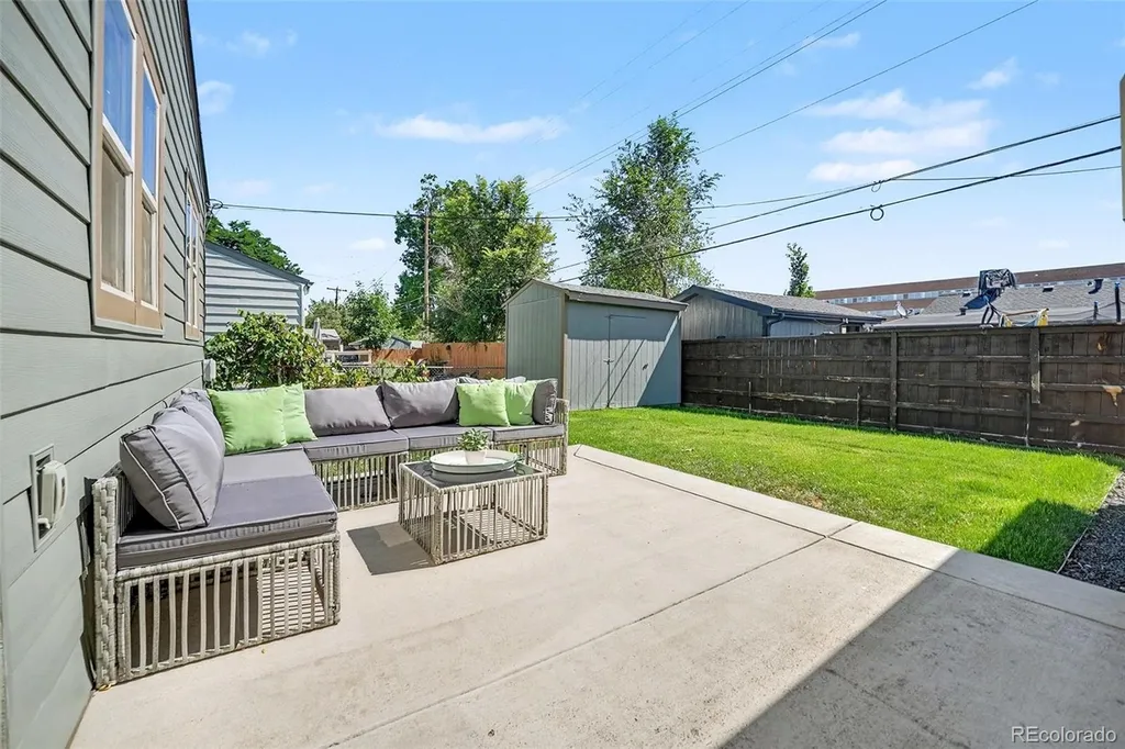 2210 S Hooker Way Denver CO 80219
