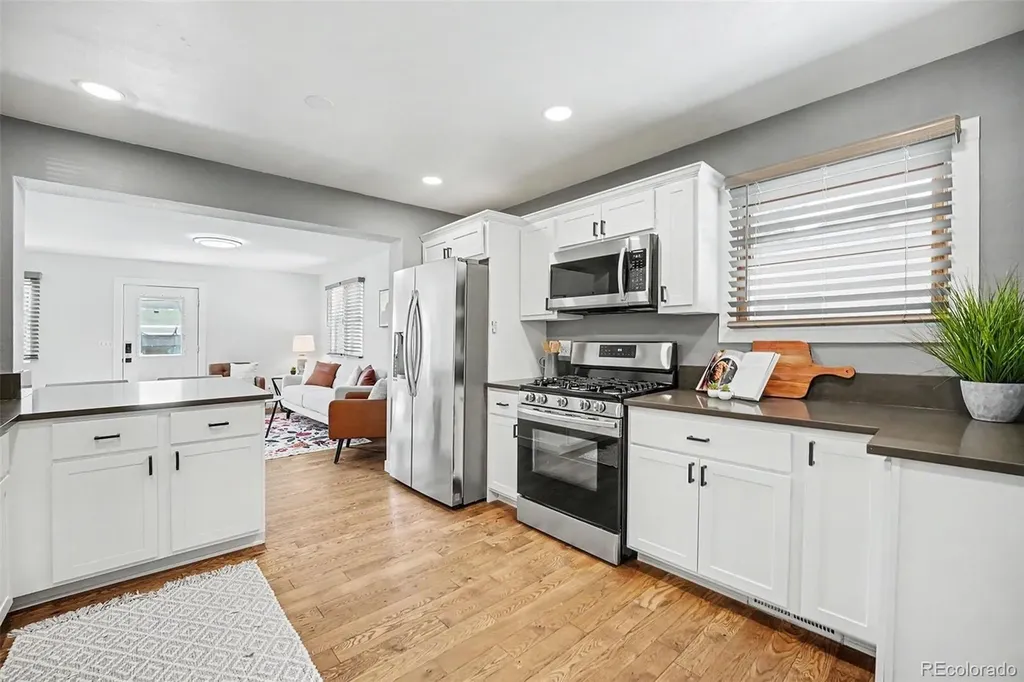 2210 S Hooker Way Denver CO 80219