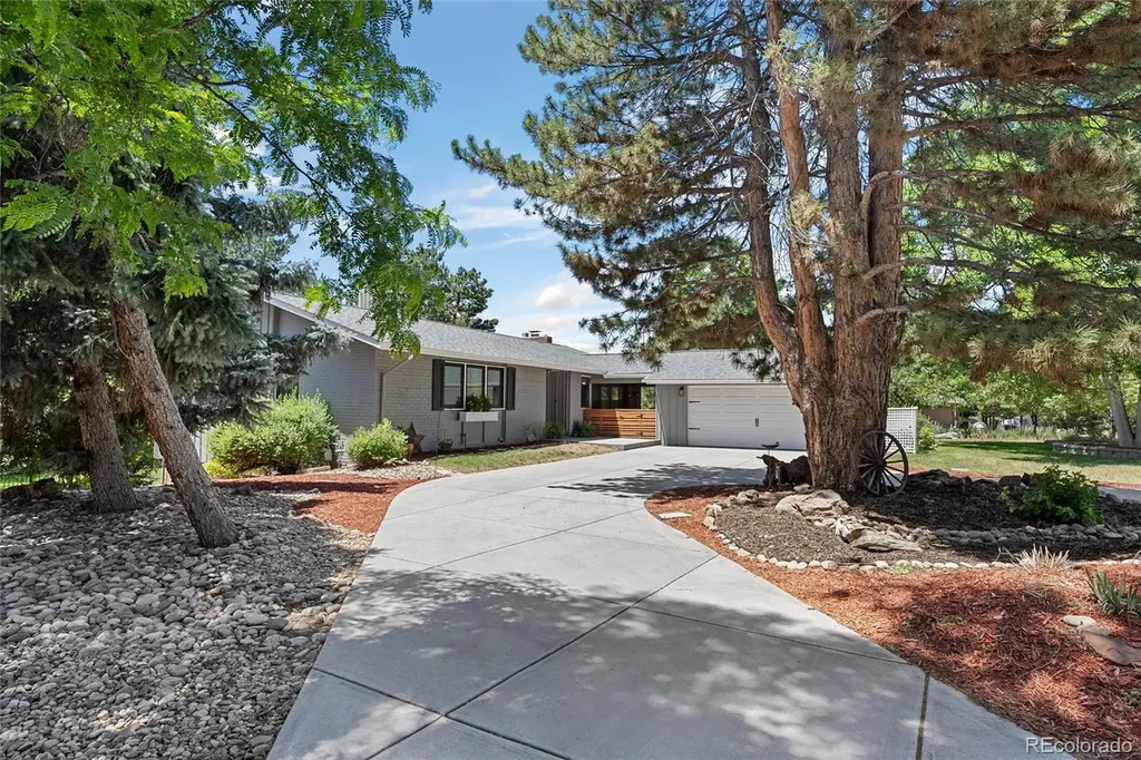 6641 S Hill Way Littleton CO 80120