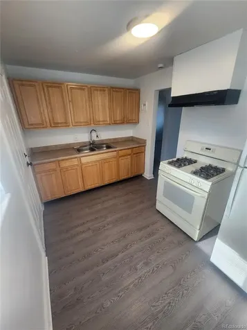 1175 Akron Street Aurora CO 80010