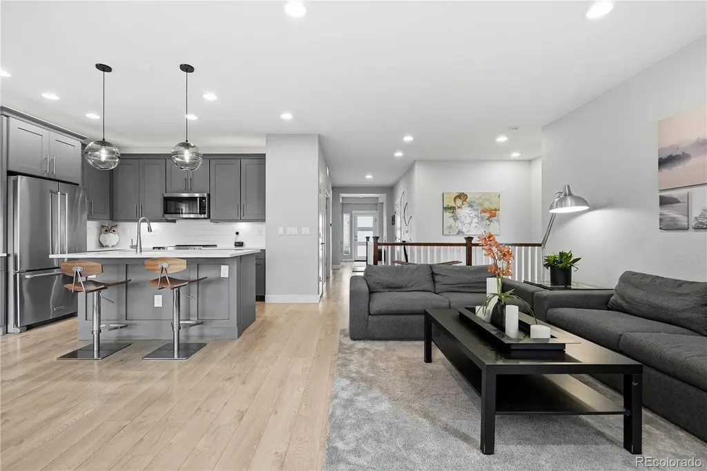6375 S Harvest Street Aurora CO 80016