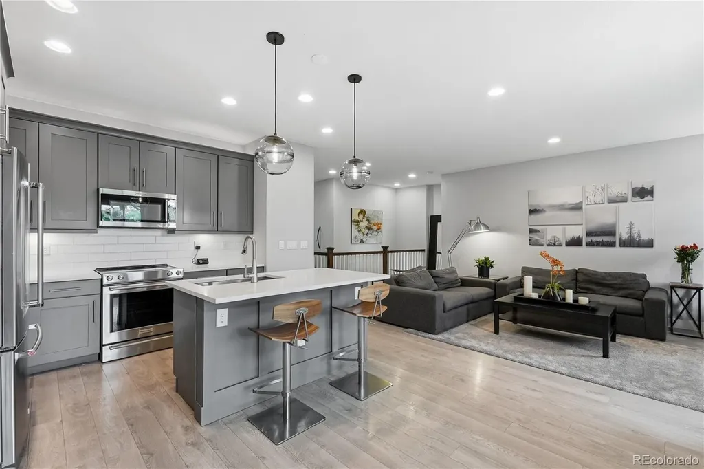 6375 S Harvest Street Aurora CO 80016