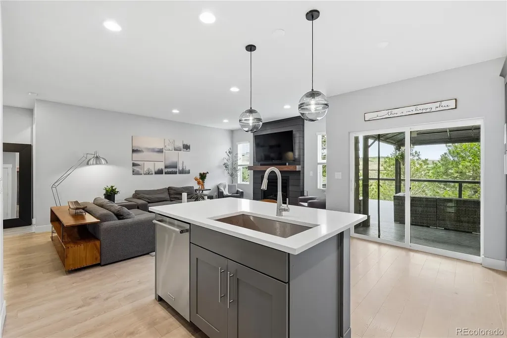 6375 S Harvest Street Aurora CO 80016