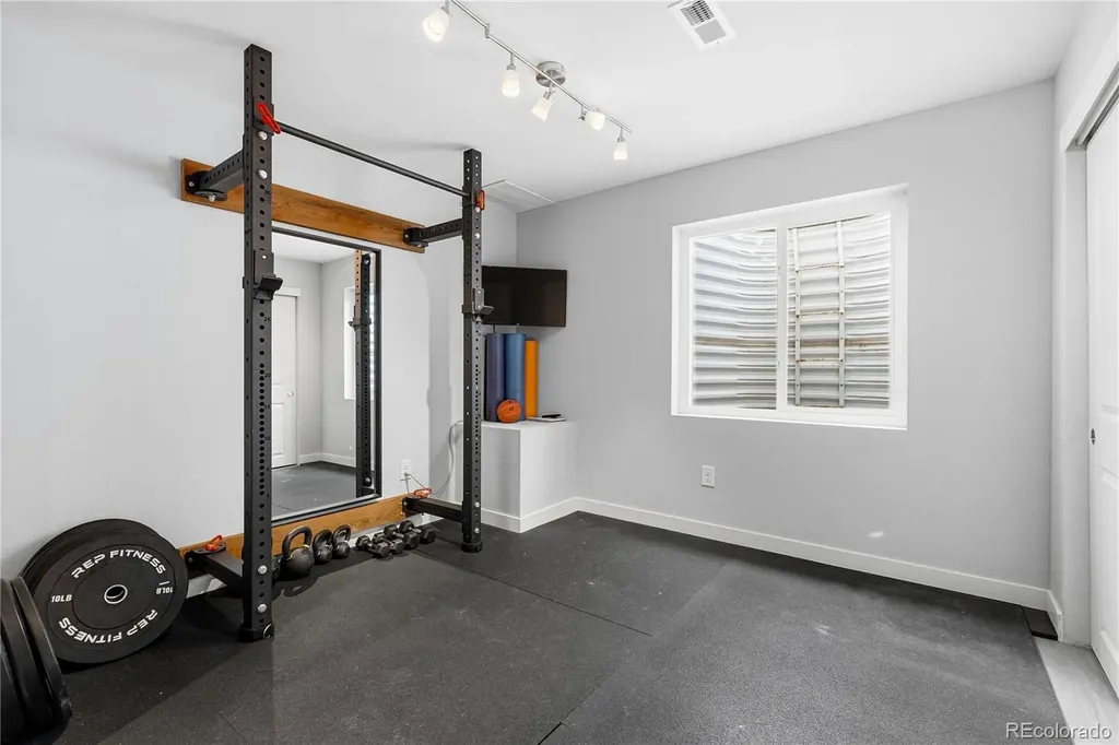 6375 S Harvest Street Aurora CO 80016