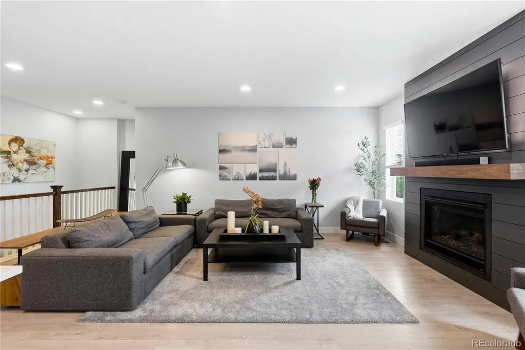 6375 S Harvest Street Aurora CO 80016