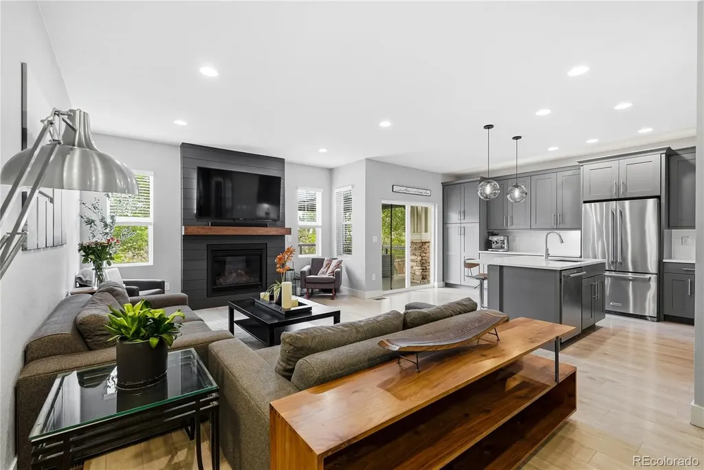 6375 S Harvest Street Aurora CO 80016