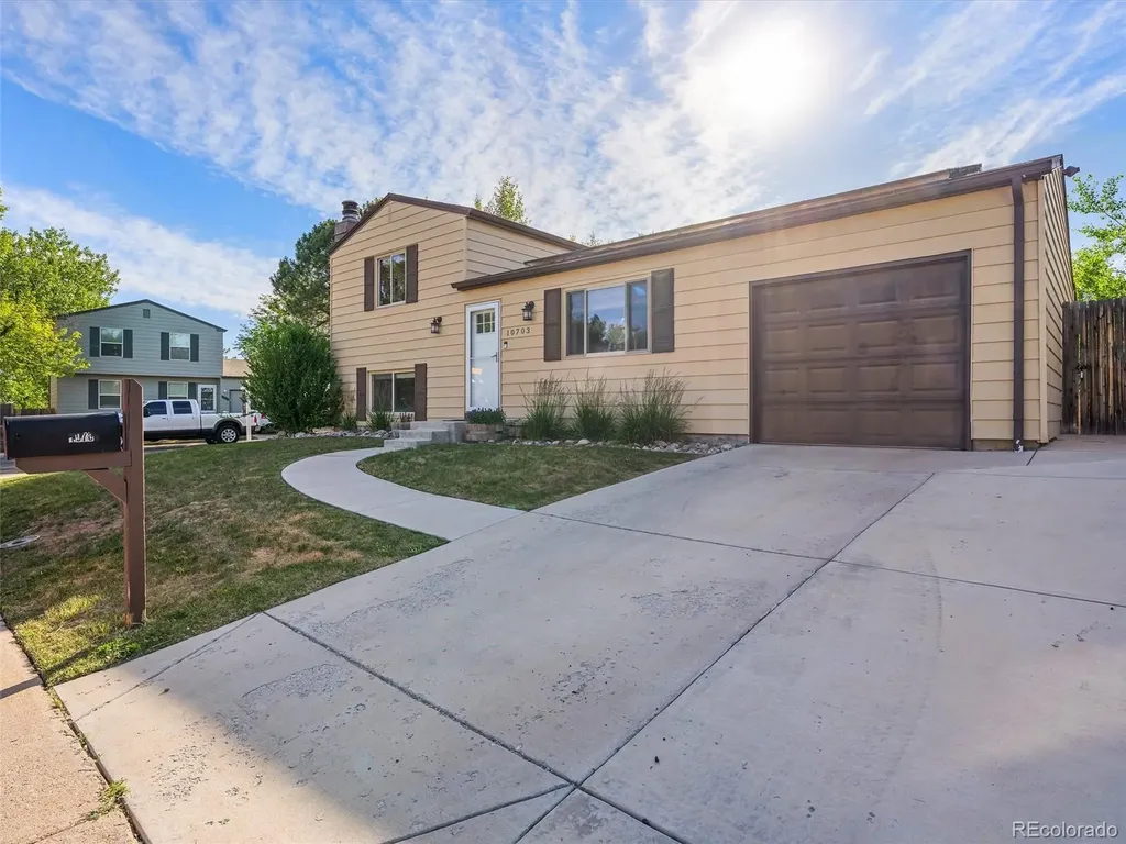 10703 Moore Way Broomfield CO 80021