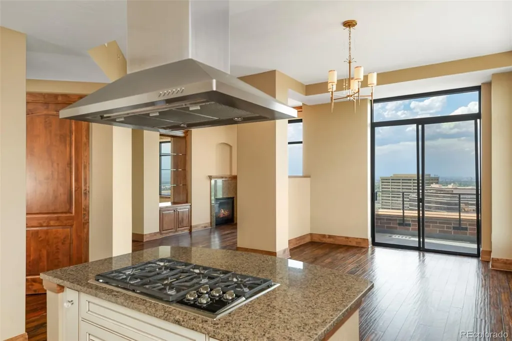 8100 E Union Avenue Denver CO 80237
