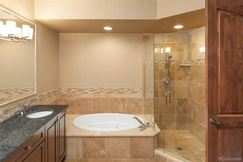 8100 E Union Avenue Denver CO 80237