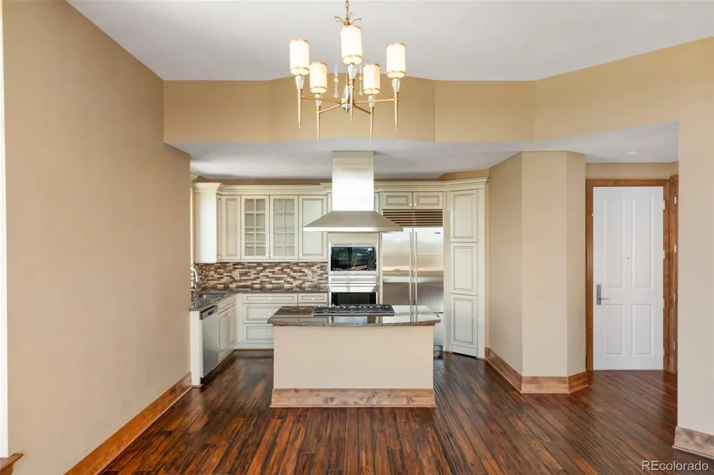 8100 E Union Avenue Denver CO 80237