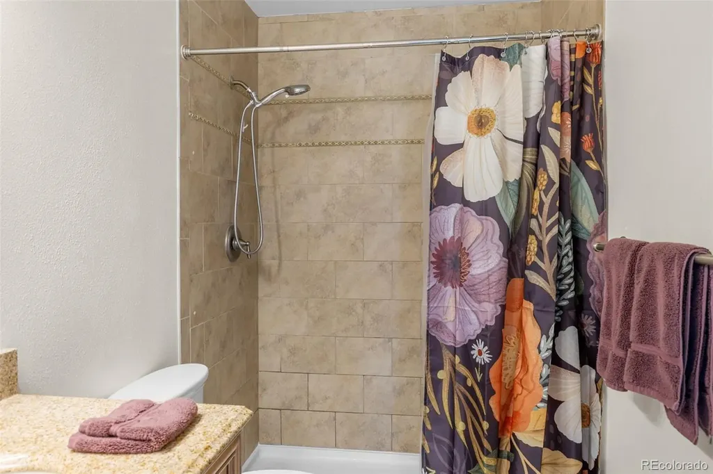 8225 Fairmount Drive Denver CO 80247