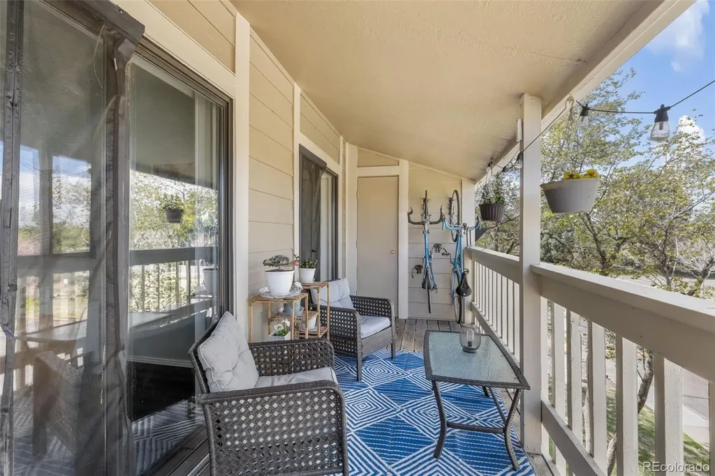 8225 Fairmount Drive Denver CO 80247