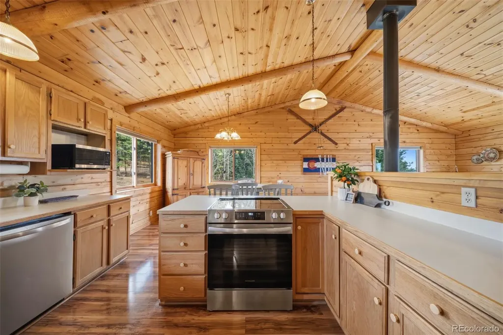 4269 Cedar Mountain Road Divide CO 80814