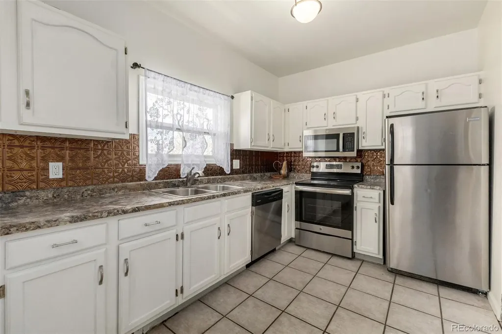 1021 E 17th Avenue Denver CO 80218