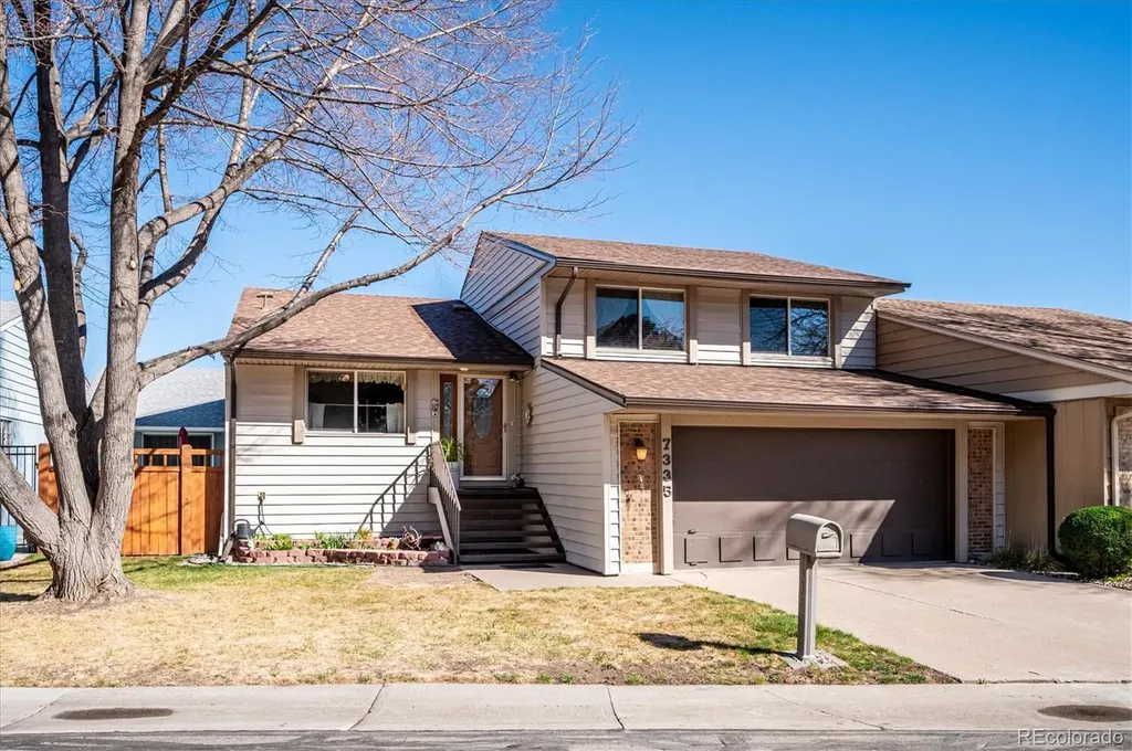 7335 W Maple Drive Lakewood CO 80226