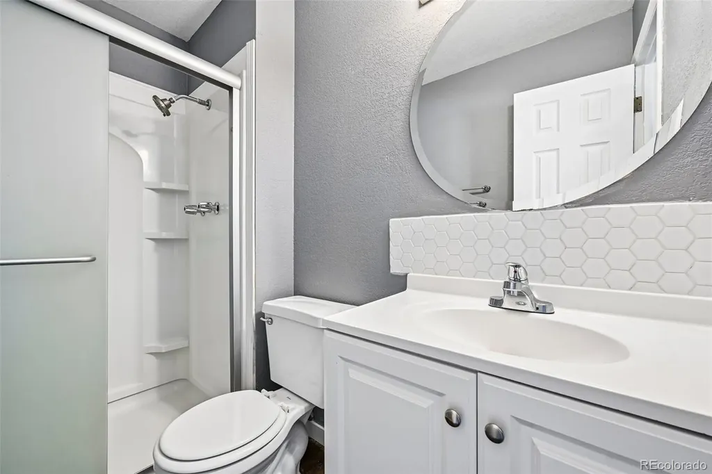 178 Paris Circle Aurora CO 80011