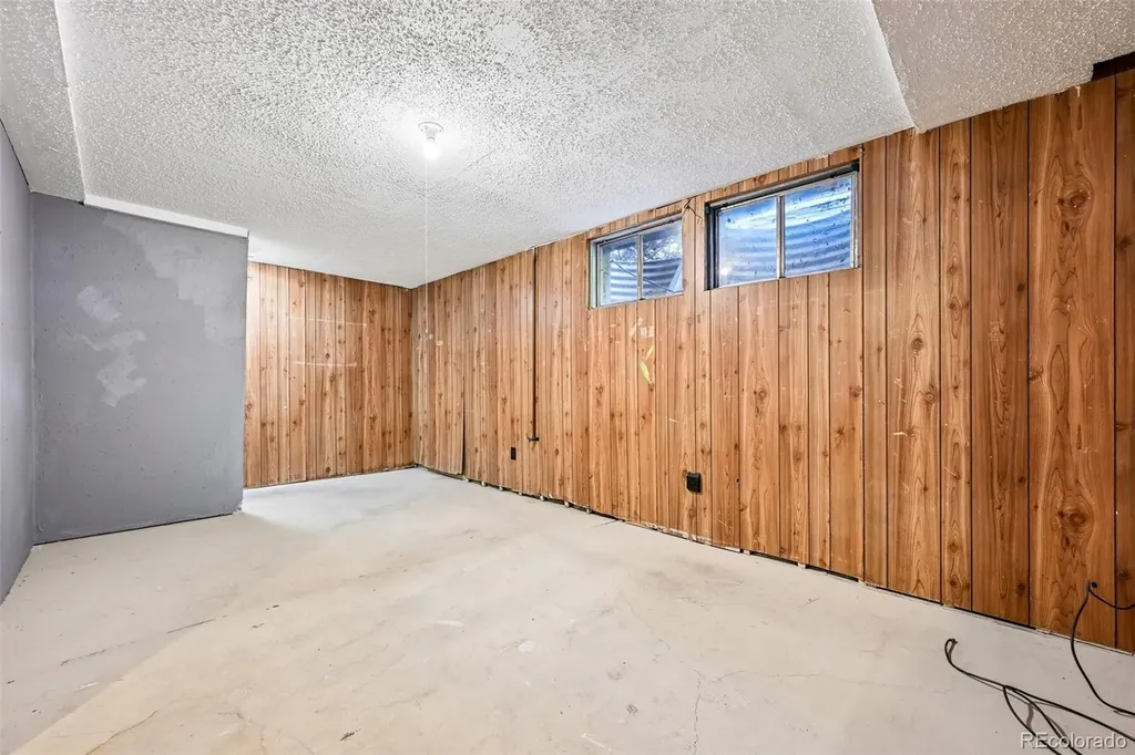 178 Paris Circle Aurora CO 80011