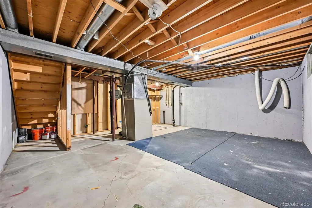 178 Paris Circle Aurora CO 80011