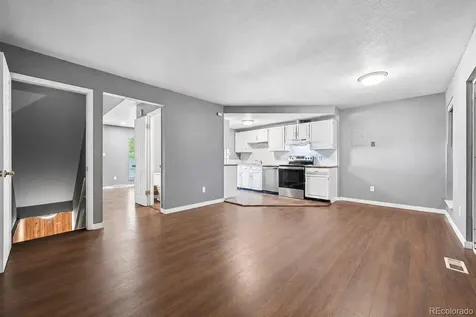 178 Paris Circle Aurora CO 80011