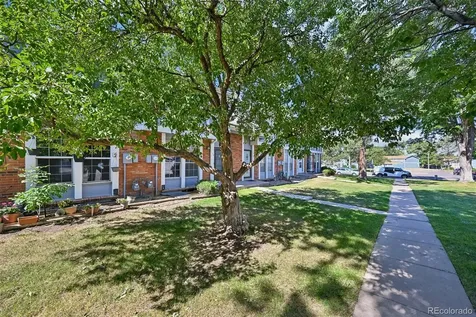 178 Paris Circle Aurora CO 80011