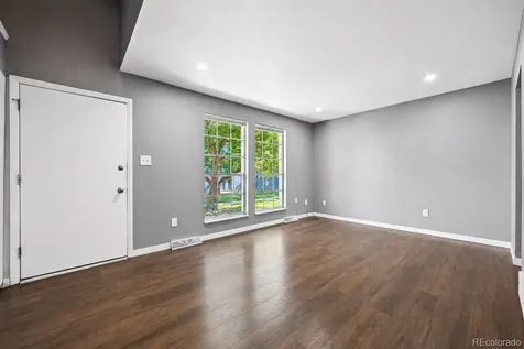 178 Paris Circle Aurora CO 80011