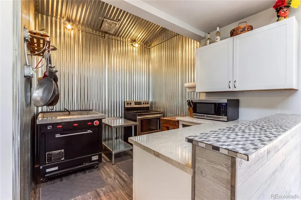 137 Cucharas Street La Veta CO 81055