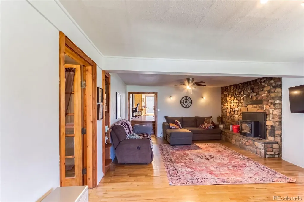 137 Cucharas Street La Veta CO 81055