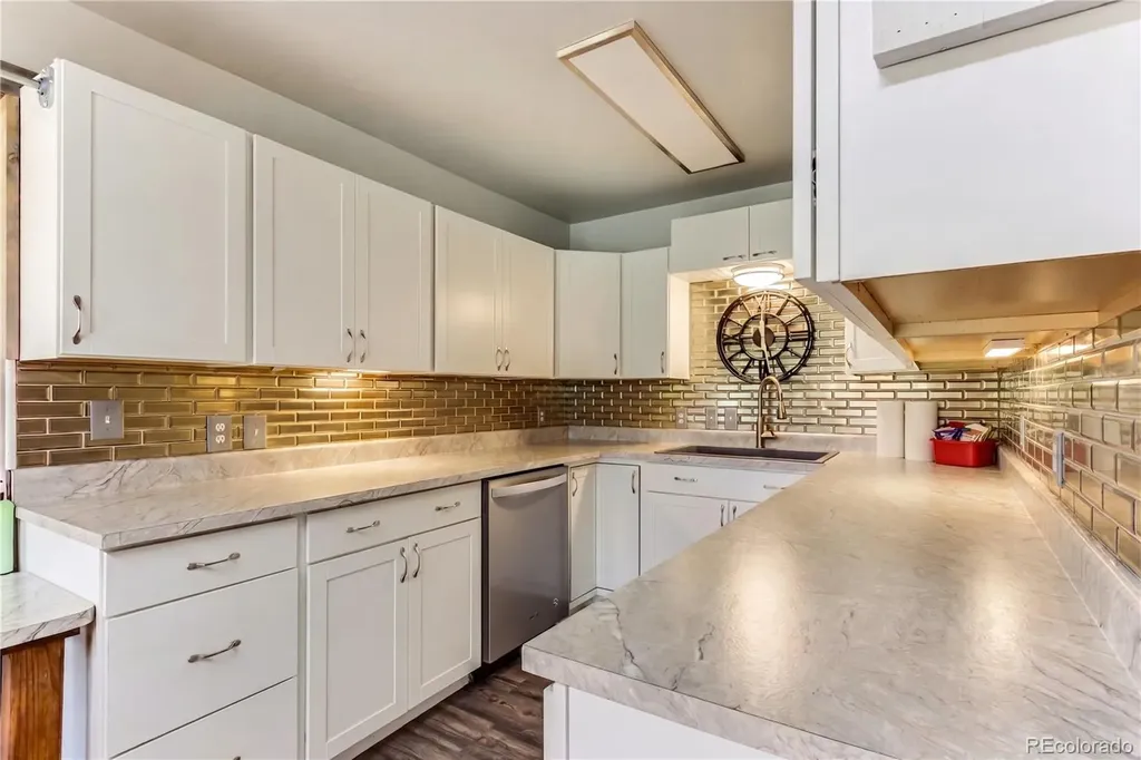 137 Cucharas Street La Veta CO 81055