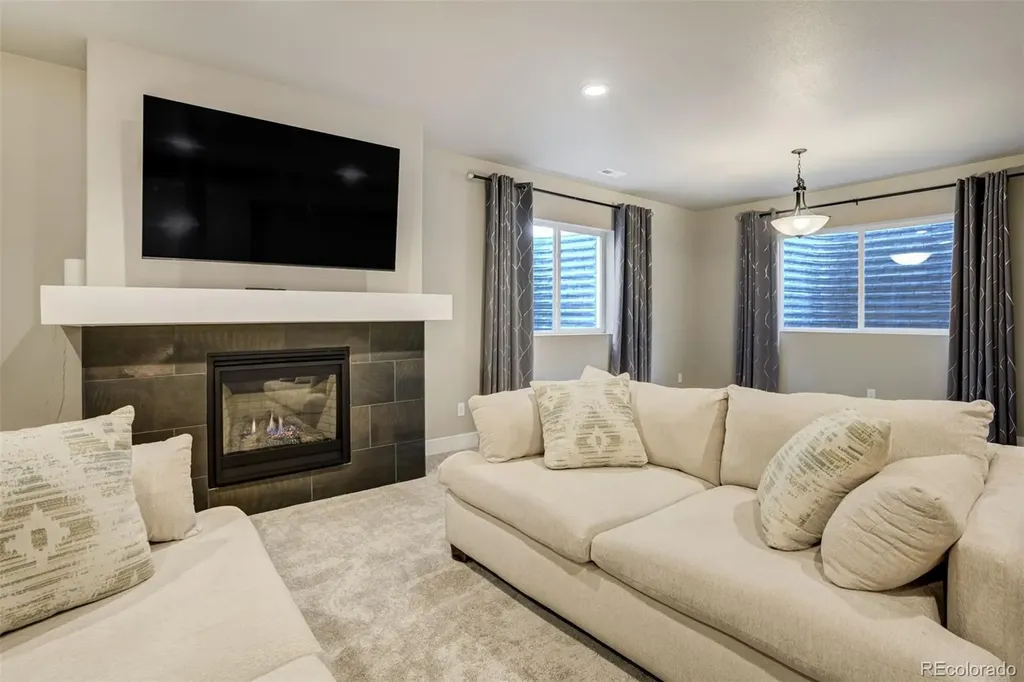 9089 Braemore Heights Colorado Springs CO 80927
