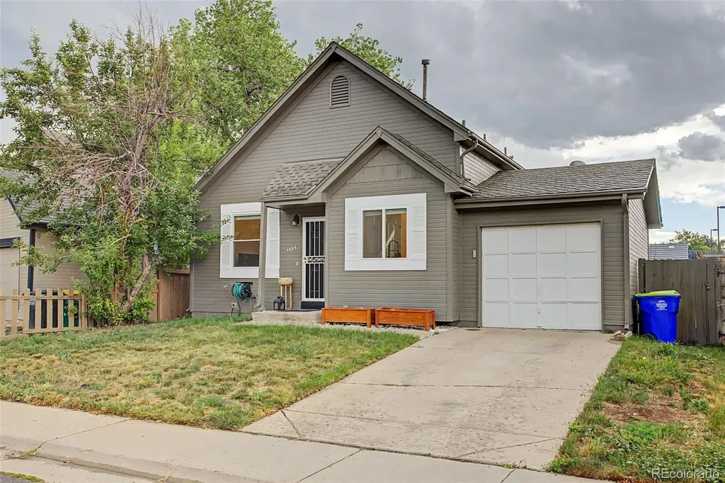 4683 S Buckley Way Aurora CO 80015