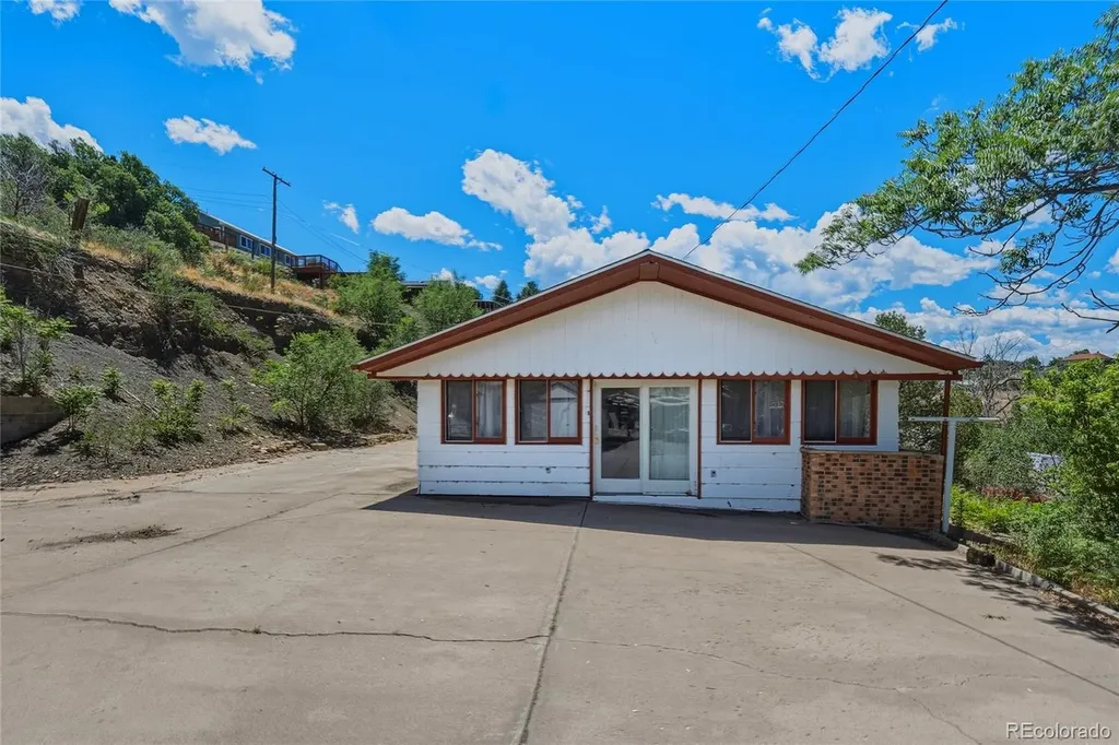 1109 E First Street Trinidad CO 81082