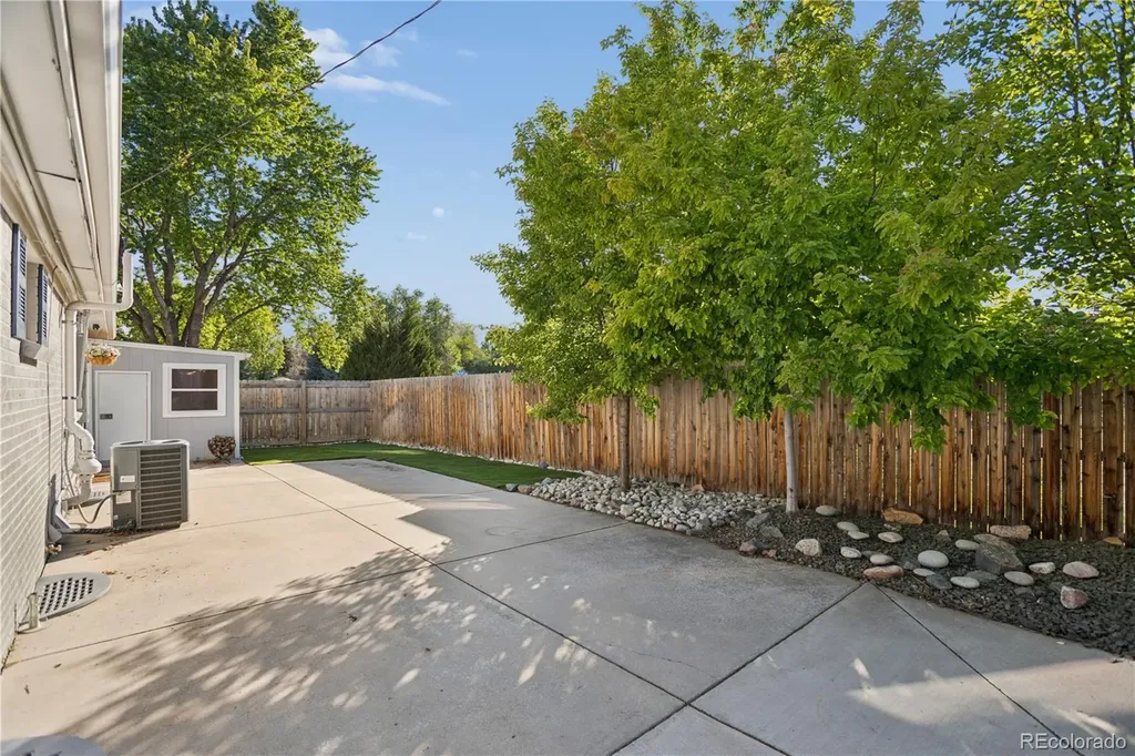 6055 Benton Street Arvada CO 80003