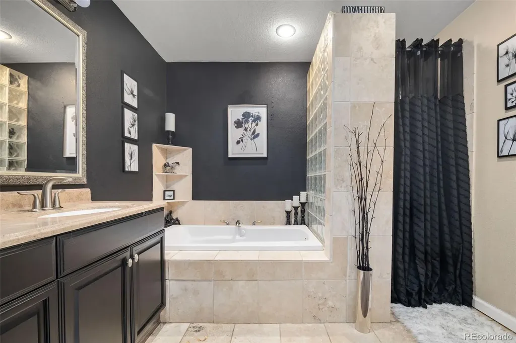 6691 S Abilene Way Centennial CO 80111