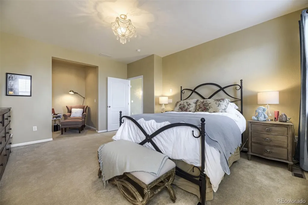 10588 Parkington Lane Highlands Ranch CO 80126