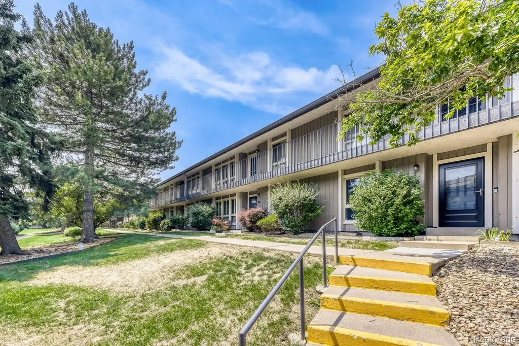 6495 E Happy Canyon Road Denver CO 80237