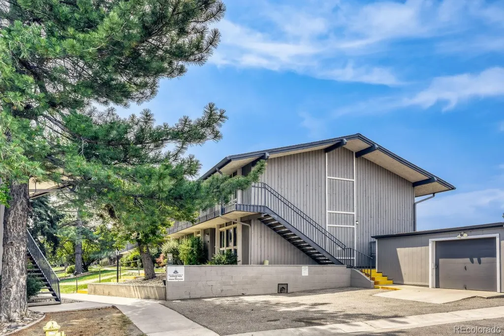 6495 E Happy Canyon Road Denver CO 80237