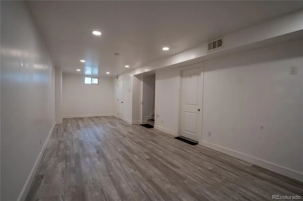 92 Zenobia Denver CO 80219