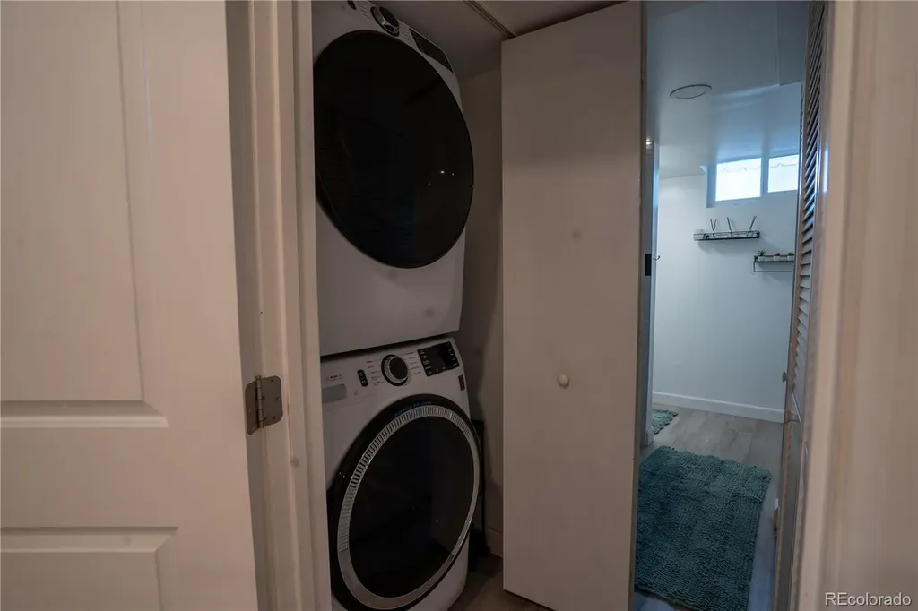 92 Zenobia Denver CO 80219