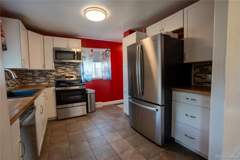 92 Zenobia Denver CO 80219