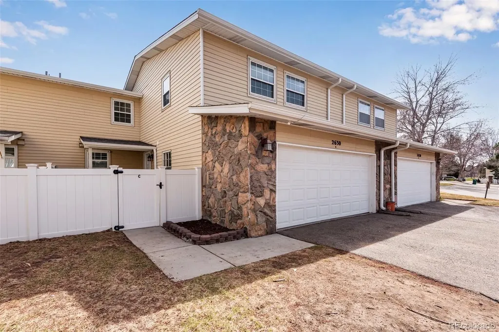 2630 S Vaughn Way Aurora CO 80014